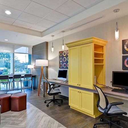 Home2 Suites By Hilton Tampa Usf Near Busch Gardens Екстериор снимка