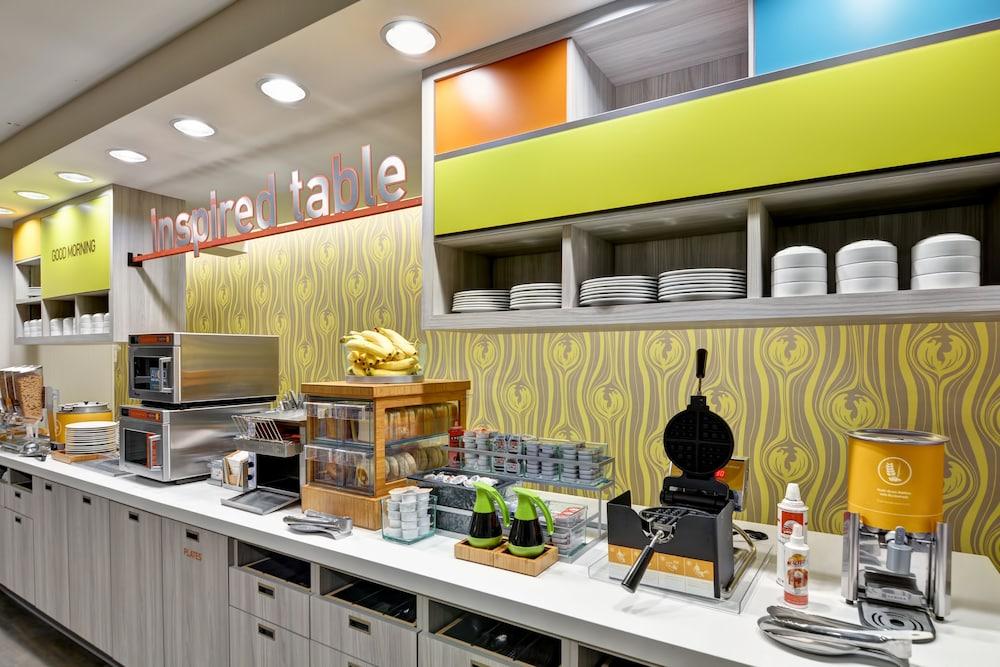 Home2 Suites By Hilton Tampa Usf Near Busch Gardens Екстериор снимка