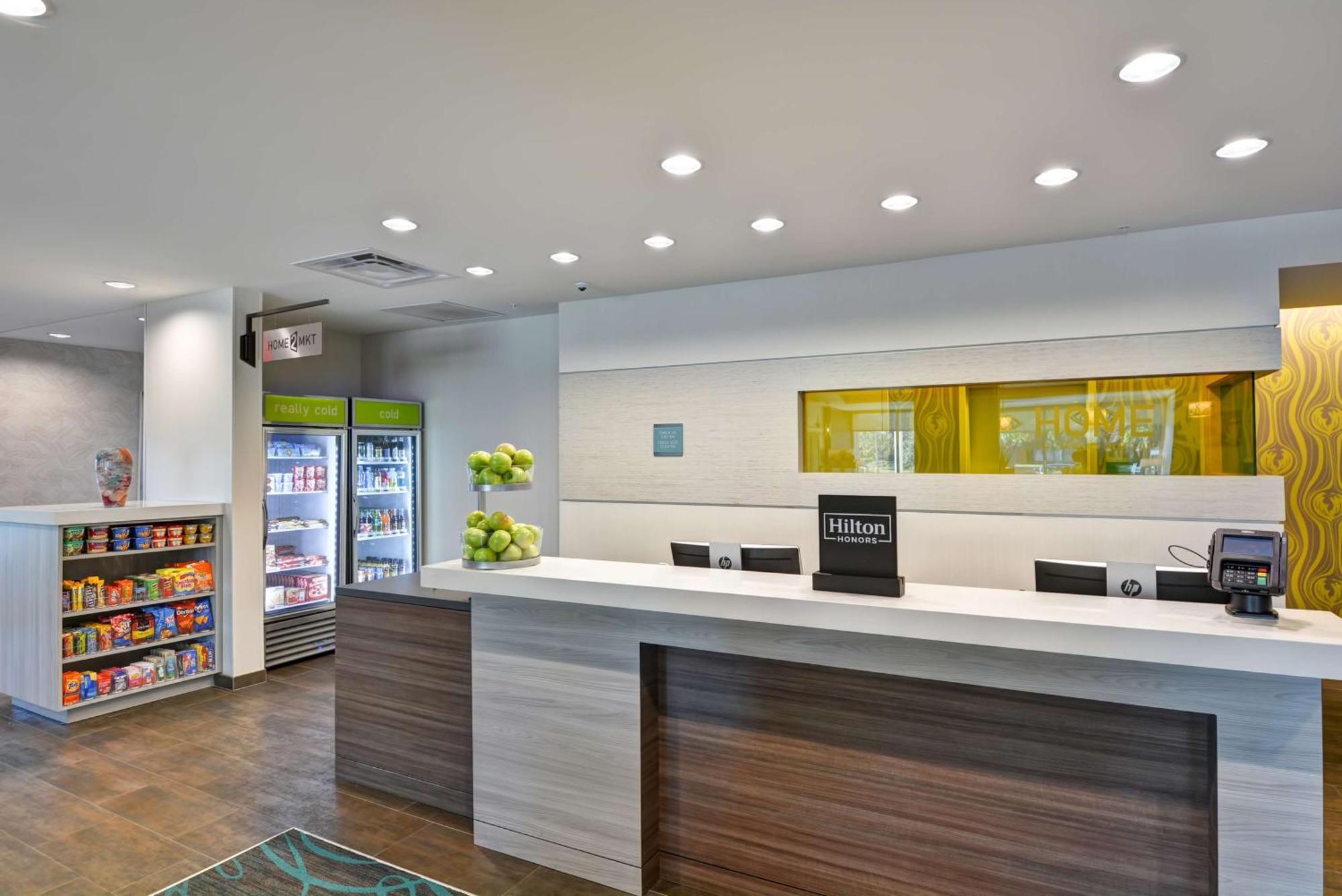 Home2 Suites By Hilton Tampa Usf Near Busch Gardens Екстериор снимка