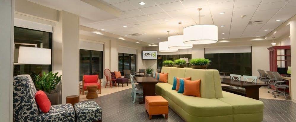 Home2 Suites By Hilton Tampa Usf Near Busch Gardens Екстериор снимка